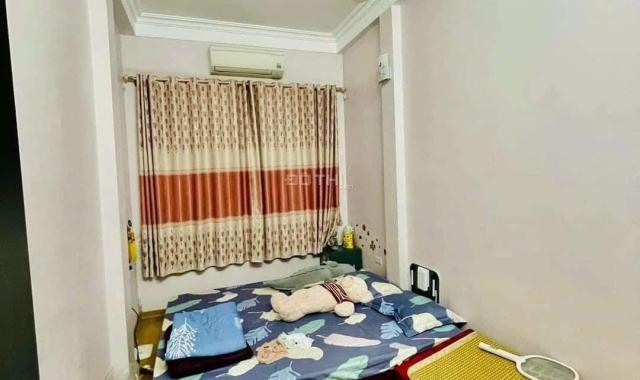 Bán Nhà 4,5 tầng (4PN) tại quận Hoàn Kiếm, diện tích 27m, nhà đẹp, khách chỉ việc xách vali về ở