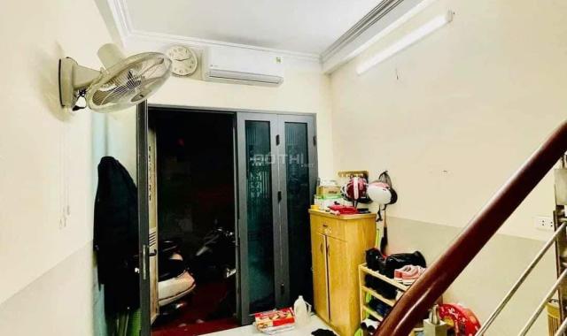 Bán Nhà 4,5 tầng (4PN) tại quận Hoàn Kiếm, diện tích 27m, nhà đẹp, khách chỉ việc xách vali về ở