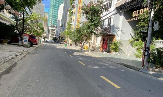 Bán nhà nghỉ MT Dương Vân Nga, 100m2 x 4 tầng, 12 phòng, thu nhập đều, Sơn Trà