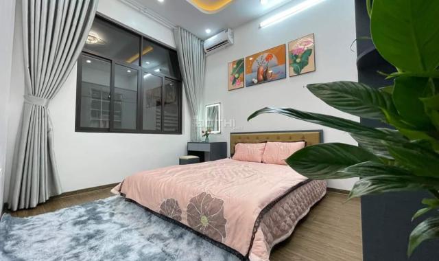 Bán Rẻ Homestay Mặt Phố Tạ Hiện 6 tầng Doang Thu khủng chỉ 17.2 tỷ