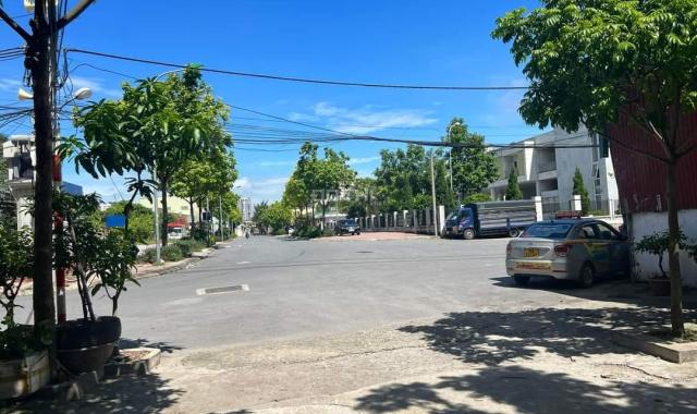 Nhà Long Biên, thiết kế đẹp, nội thất VIP, oto tránh đỗ, rẻ bằng giá bán đất