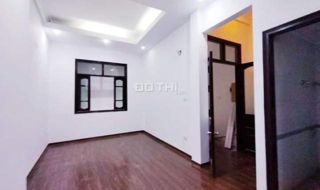 Bán nhà 42m2 ôtô đỗ cửa phố thụy khuê gần trường chu văn an