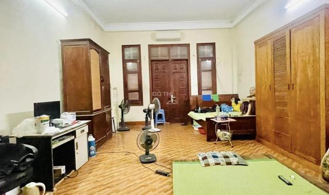 Bán gấp nhà sát Hoàn Kiếm, góc 2 thoáng, 13m ra phố, 5 tầng, MT 4,3m, nhỉnh 6.06 tỷ