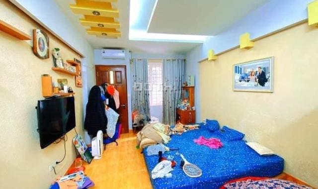 Tôi muốn bán căn nhà Lê Duẩn 47m2, ô tô đỗ cửa, kinh doanh, nhà 5 tầng, giá 4,038 tỷ TL