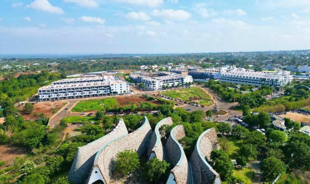 12 tỷ 100 triệu- tôi chính chủ cần bán lại căn shophouse mặt tiền. Đường rộng 24m Nguyễn Đình Chiểu