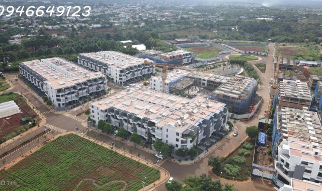 12 tỷ 100 triệu- tôi chính chủ cần bán lại căn shophouse mặt tiền. Đường rộng 24m Nguyễn Đình Chiểu