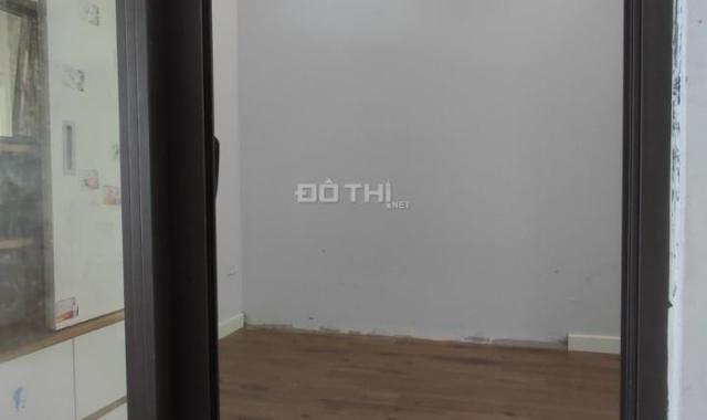 Cho thuê cc ở 713 Lạc long quân 3 ngủ tầng đẹp, phòng như ảnh
