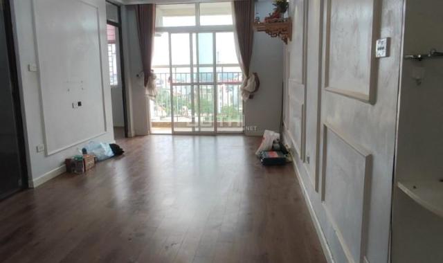 Cho thuê cc ở 713 Lạc long quân 3 ngủ tầng đẹp, phòng như ảnh