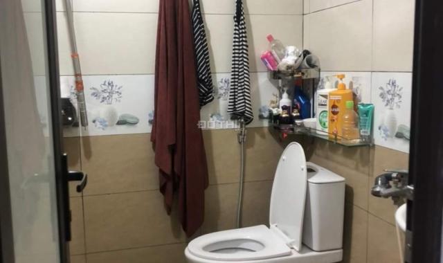 E b.án nhà 40m2, 6m ra QL5, MT 3,8m, 2 ngủ, 2 vs,1 khách,1 bếp , 2 nô gia, Q.Long Biên, giá 2,35tỷ