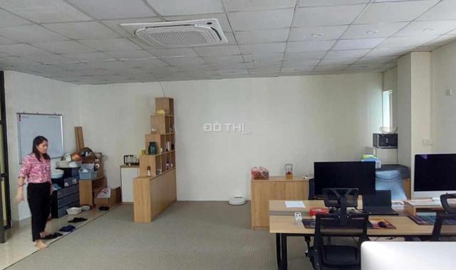 Cho thuê văn phòng 30m 6 triệu; 65m 9 triệu Phố Mai Hắc Đế, Nguyễn Du