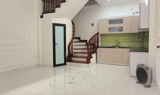 Bán Nhà Thái Thịnh 45m2 - 4 tầng - ô tô 7 tạ đỗ cửa, ngõ thông, dân trí cao chỉ 6.5 tỷ