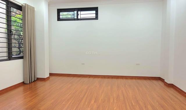 Bán Nhà Thái Thịnh 45m2 - 4 tầng - ô tô 7 tạ đỗ cửa, ngõ thông, dân trí cao chỉ 6.5 tỷ