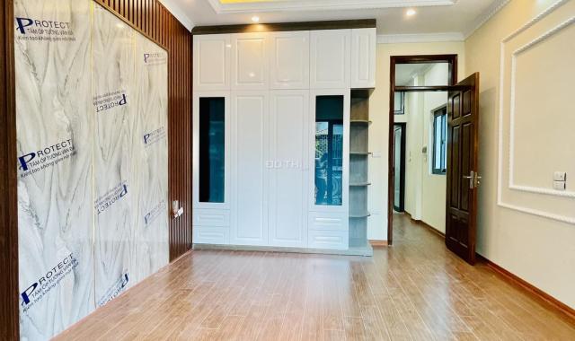 Siêu Phẩm: Bán Nhà Mặt Hồ Ba Mẫu. Ngõ Rộng, Gần Oto. 54m Nhỉnh 6 tỷ.