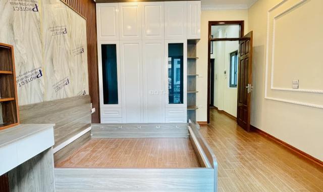 Siêu Phẩm: Bán Nhà Mặt Hồ Ba Mẫu. Ngõ Rộng, Gần Oto. 54m Nhỉnh 6 tỷ.
