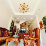 SỐC GIẢM GẦN 1 TỶ - CĂN NHÀ 4 TẦNG - Ô TÔ 7 CHỖ - TẶNG FULL NỘI THẤT - NGAY CẦU THĂNG LONG CỔ ĐIỂN