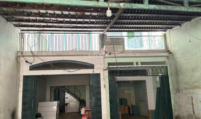 Nhà bán 2 MT đường ngay cầu Chà Và chợ Xóm Củi Quận 8 DT: 7,5x23m