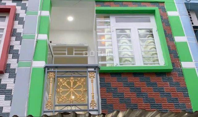 Nhà trệt 2 lầu đẹp, hẻm xe hơi, một xẹc ngay chợ Minh Phát