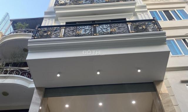 Chính chủ bán tòa nhà văn phòng phố Trần Quang Diệu (Hoàng Cầu) 122m x 8 t mt 6,2 m nhỉnh 40 tỷ