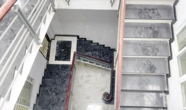 Cần bán nhà 1 lầu vị trí kinh doanh mua bán mặt tiền số 213 Lâm Văn Bền, Q7
