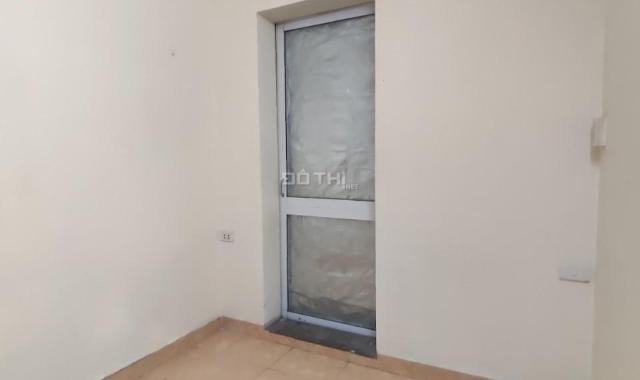 Cho thuê căn hộ đầy đủ tiện nghi 70m2 2p ngủ ở 815 Giải Phóng