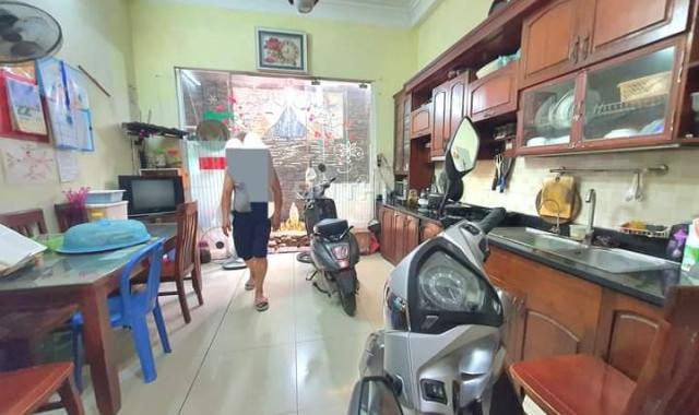 Bán nhà mặt phố hoa bằng 67m2 kinh doanh sầm uất có vỉa hè