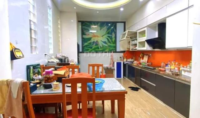Bán nhà 70m2 gara ôtô kinh doanh sầm uất phố dương quảng hàm