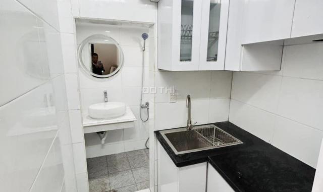 Tôi bán nhà ngõ Ngô Gia Tự,LB giá 2.95 tỷ, 30m2x5T, mới đẹp, ở luôn