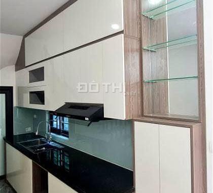 Bán gấp nhà phố Phương Mai, ô tô đỗ cửa, kinh doanh, 5 tầng, MT 5m giá 4,5 tỷ TL