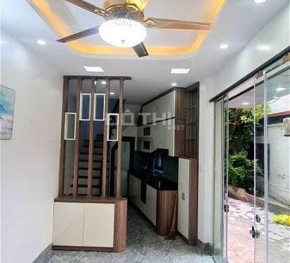 Bán gấp nhà phố Phương Mai, ô tô đỗ cửa, kinh doanh, 5 tầng, MT 5m giá 4,5 tỷ TL