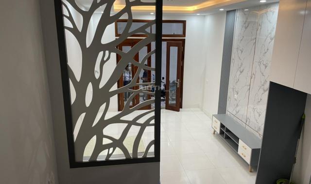 Bán nhà ngõ 75 Vĩnh Phúc, Ba Đình 35m2 xây 5 tầng mới, ngõ rộng thông thoáng giá 3.9 tỷ