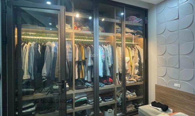 Bán căn 5 tầng thang máy x532m tại Ngô Gia tự Long Biên
