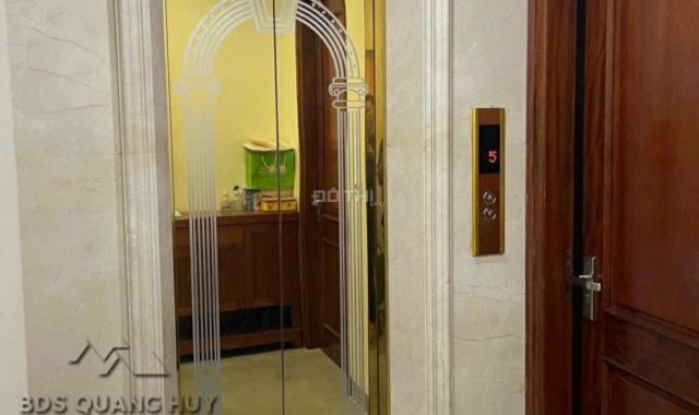Bán căn 5 tầng thang máy x532m tại Ngô Gia tự Long Biên