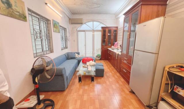 Bán nhanh nhà Phương Mai, 5 tầng, MT 7m, kinh doanh, ô tô đỗ cửa, 30m2, giá nhỉnh 4 tỷ TL