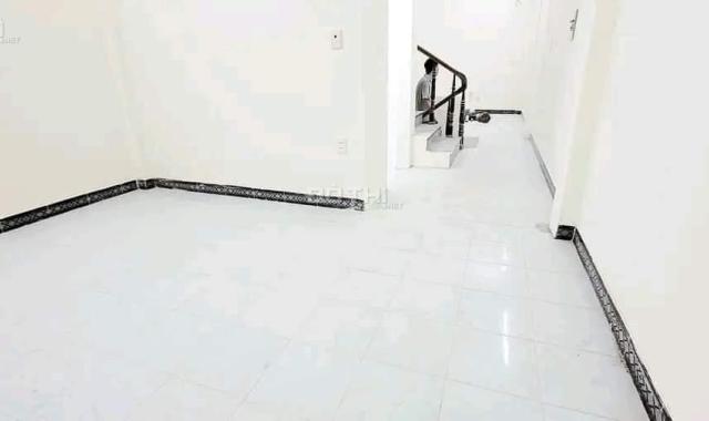 Bán Nhà phân lô Hoàng Quốc Việt, 4 tầng, ô tô vào nhà, giá 9.X tỷ