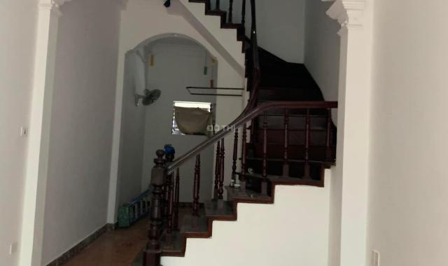 Cực hiếm! Nhà ngõ Nguyễn Khắc Hiếu, giá 3.3 tỷ, 27,5m2x2T, nhà vuông vắn