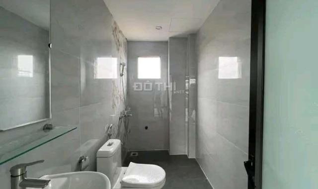 Bán nhà Thanh Am 31m , ô tô đổ cổng, cách 1 nhà ra trục ô tô tránh nhau, 30m ra mặt phố