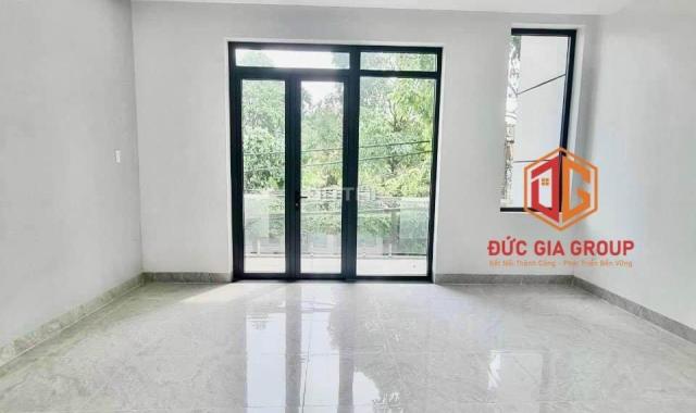 Bán nhà mặt tiền đường Nguyễn Thành Phương, phường Thống Nhất; 1 trệt 2 lầu 128m2 giá 8,9 tỷ