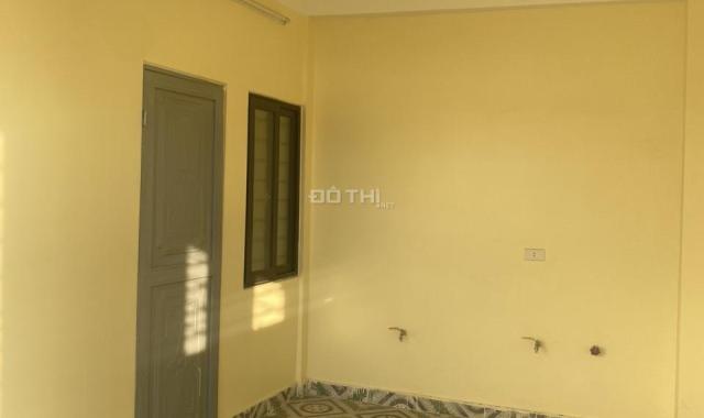 Bán nhà 5 tầng làng Ngâu, mua năm ngoái chưa về ở ngày nào. Giá 3 tỉ. LH 0941 488 668