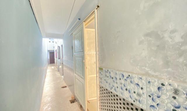 NHÀ 104 M²- 1 TRỆT, 1 LẦU 4 PHÒNG TRỌ LỐI ĐI RIÊNG, NGAY SIÊU THỊ METRO, BÁN GẤP 7T9