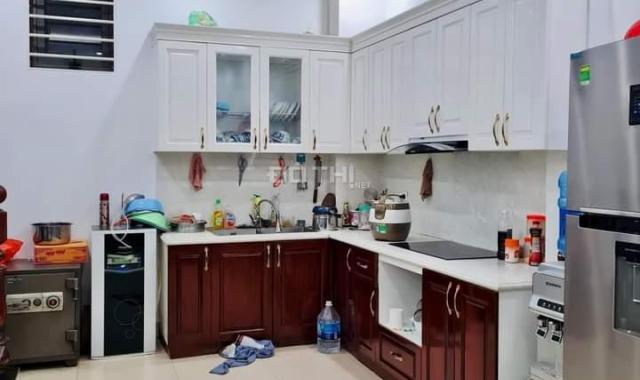 Cần bán nhà ngõ 127 phố lạc long quân quận tây hồ