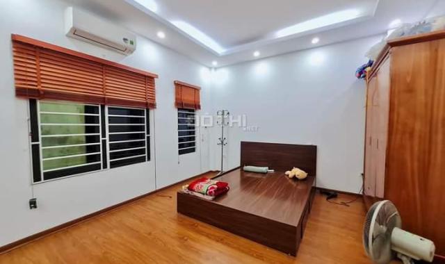 Cần bán nhà ngõ 127 phố lạc long quân quận tây hồ