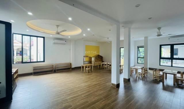 Hàng xóm Ngoại Giao Đoàn - thang máy - ô tô tránh - DT 119m2 x 8m MT chỉ 20.5 tỷ.