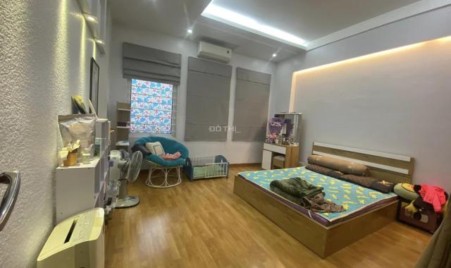 Mua cho con mà con không ở, bán nhà Hào Nam mới xây 6 tầng thang máy, 45m2, 8.1 tỷ, sổ đỏ vuông