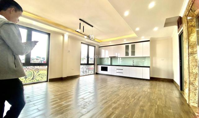 Bán nhà riêng 5 tầng tại phố Thái Hà, Đống Đa, dt 70m, mặt tiền rộng 6.6m, oto ra vào thoải mái