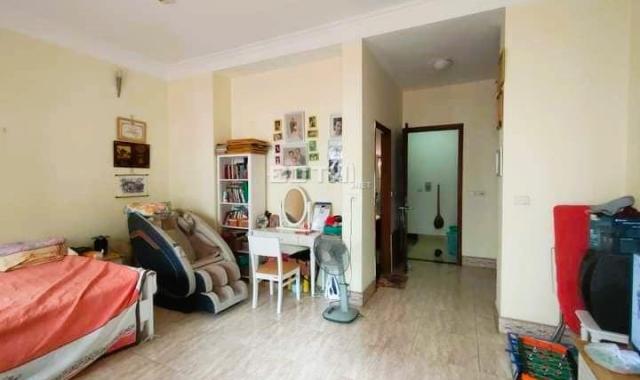 Phân Lô Víp Cầu Giấy - Ô tô chạy Vòng quanh - Kinh doanh - DT 55m, MT 5.5m. chỉ Nhỉnh 12 tỷ.