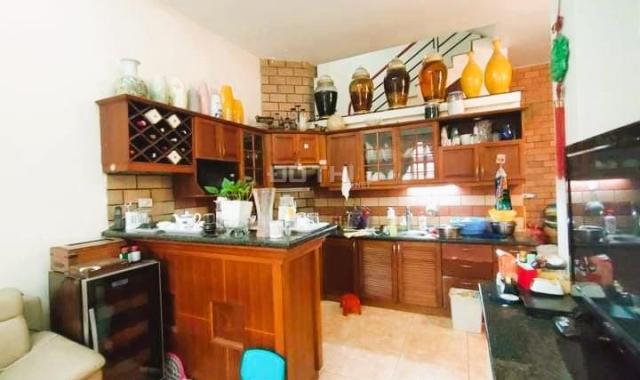 Phân Lô Víp Cầu Giấy - Ô tô chạy Vòng quanh - Kinh doanh - DT 55m, MT 5.5m. chỉ Nhỉnh 12 tỷ.