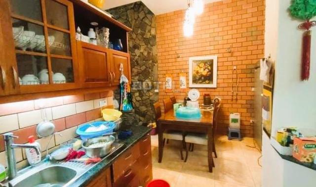 Phân Lô Víp Cầu Giấy - Ô tô chạy Vòng quanh - Kinh doanh - DT 55m, MT 5.5m. chỉ Nhỉnh 12 tỷ.