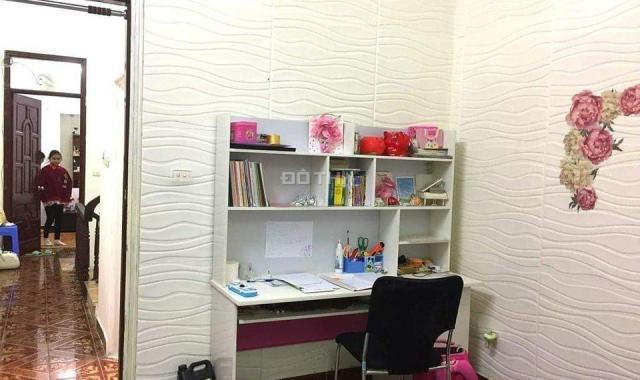Cực hiếm, nhà ngõ 95 Chùa Bộc 54m2, 4 tầng, ô tô đỗ cửa giá chỉ 5.9 tỷ