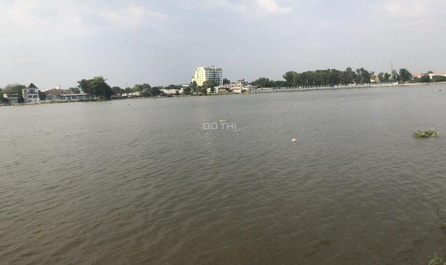 Bán gấp đất mt sông khu vip trục đường Nguyễn Văn Hưởng. Diện tích 1100m2. Giá tốt. LH 0903652452