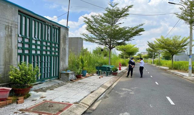 Lô Đất Cực Đẹp (7x20) 140m2 Trong KDC nằm Ngay TTHC Thành Phố Đức Hòa ,gần KCN Tân Đức